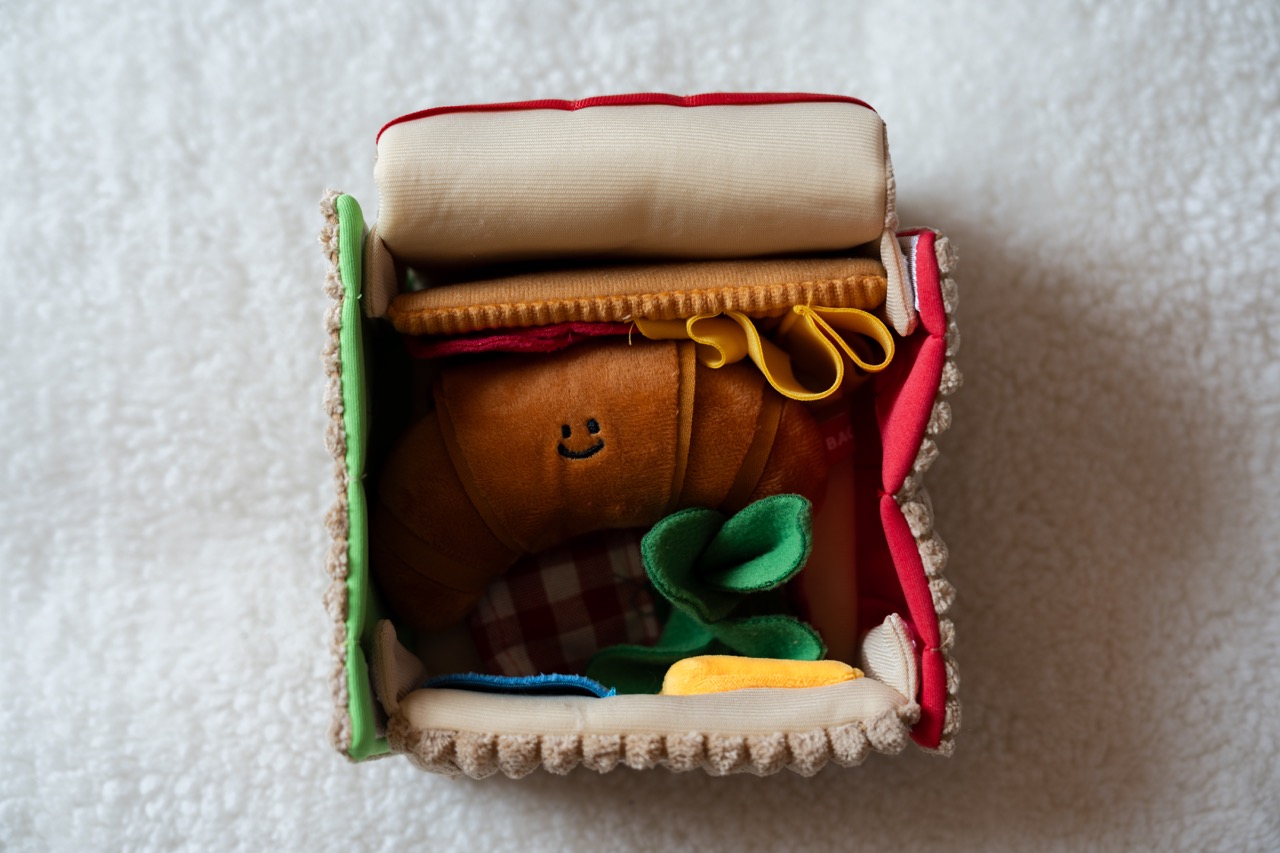 韓國正版 Bacon野餐籃聞嗅玩具